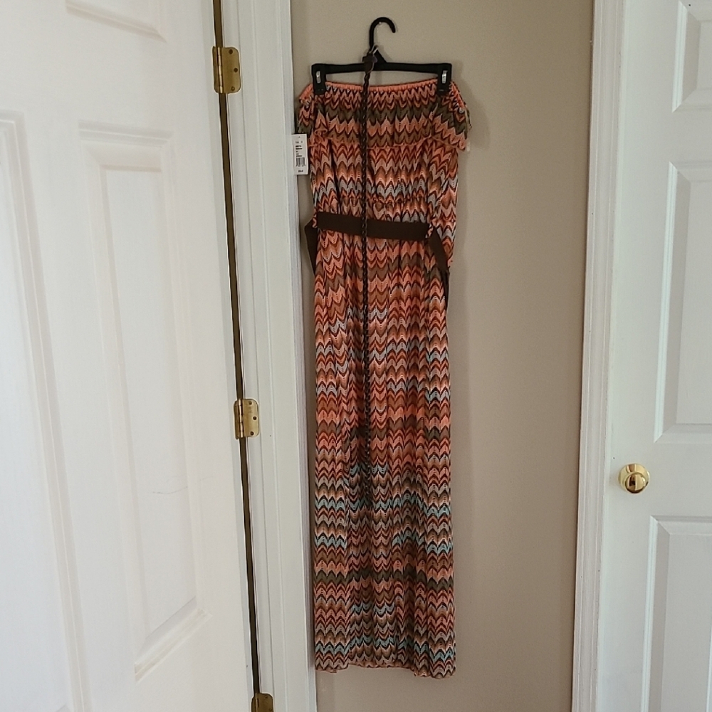 NWT: Strapless Chevron Maxi Dress - Multicolor